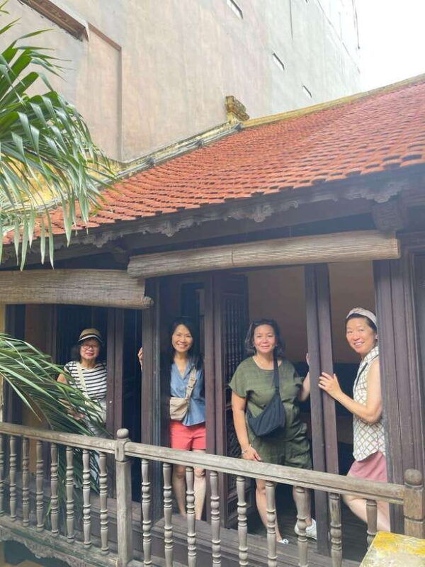 uncover-hanois-hidden-treasures-old-quarter-train-street