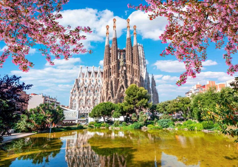 uncover-sagrada-familia-gaudis-designs-and-museum-exhibits