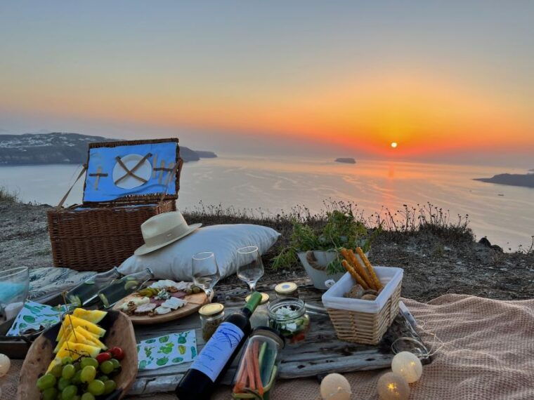 uncrowded-santorini-sunset-picnic