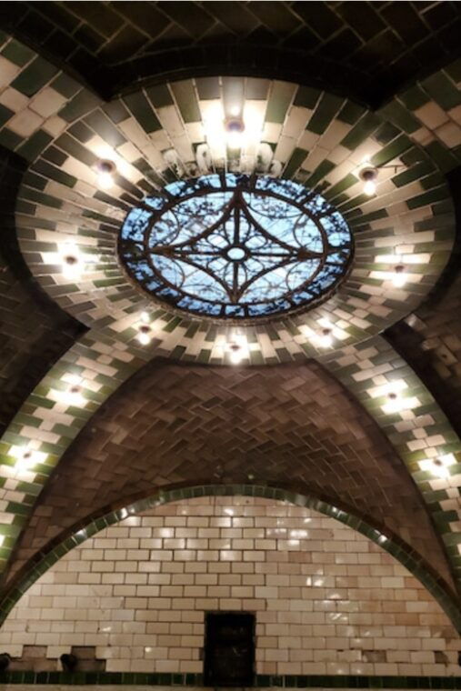 underground-new-york-city-subway-tour