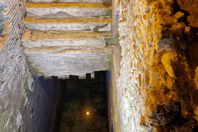 underground-of-trevi-fountain-spanish-steps-private-tour