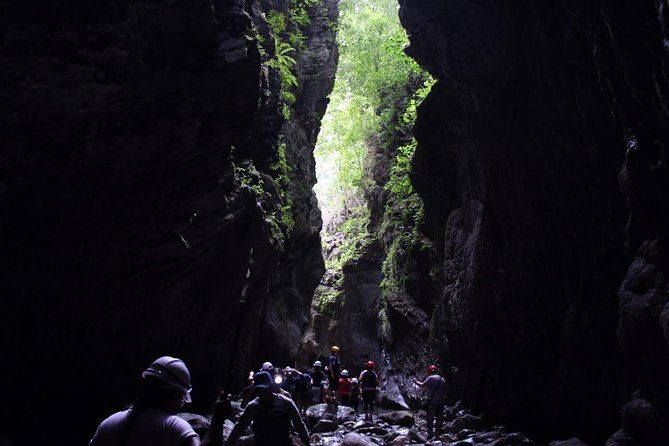 underground-river-in-bayano-cave-private
