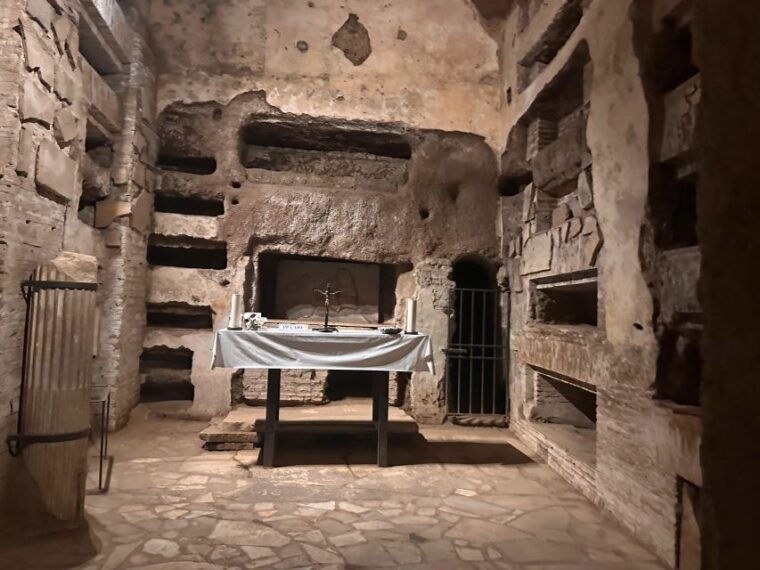 underground-rome-catacombs-and-mamertine-prison-tour