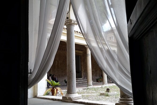 underground-rome-tour-st-clement-and-celian-houses