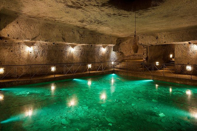 underground-tour-from-the-royal-palace-to-the-bourbon-gallery