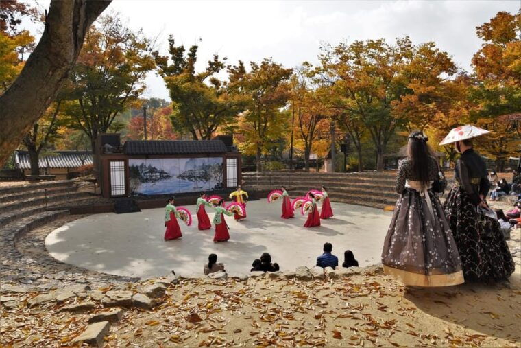 unesco-heritage-suwon-hwaseong-fortress-and-folk-village