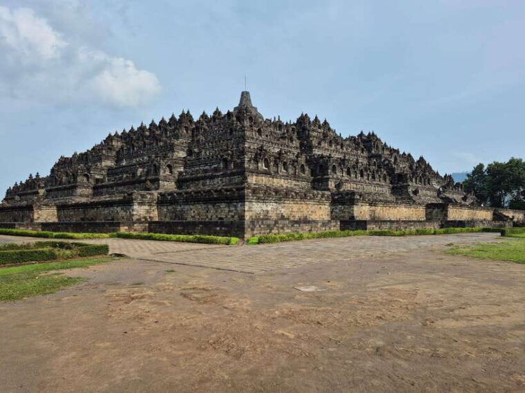 unesco-tour-borobudur-top-access-ticket-help-prambanan