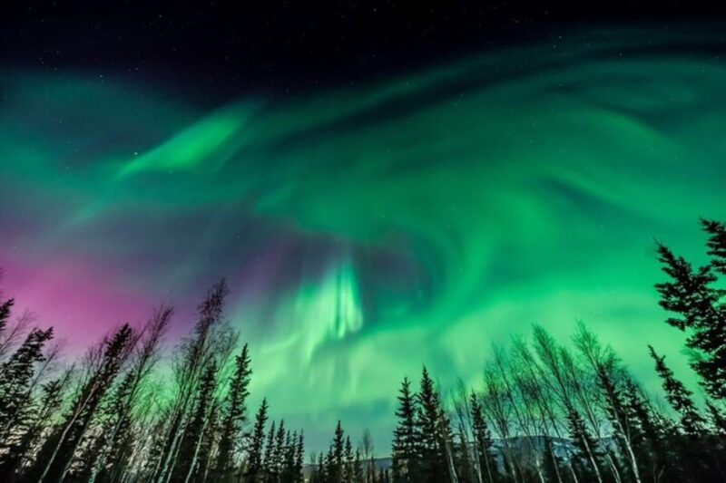 unforgettable-and-fabulous-northern-lights-in-reykjavik
