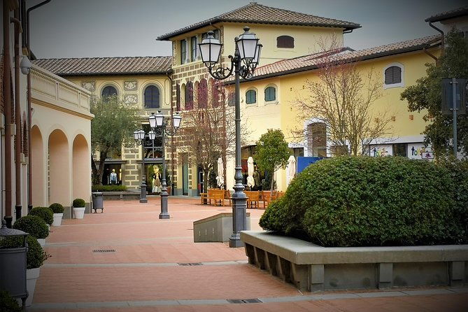 unforgettable-shopping-at-designer-barberino-outlet-from-florence