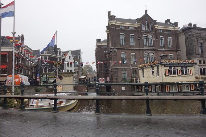 unique-bicycle-tour-in-amsterdam