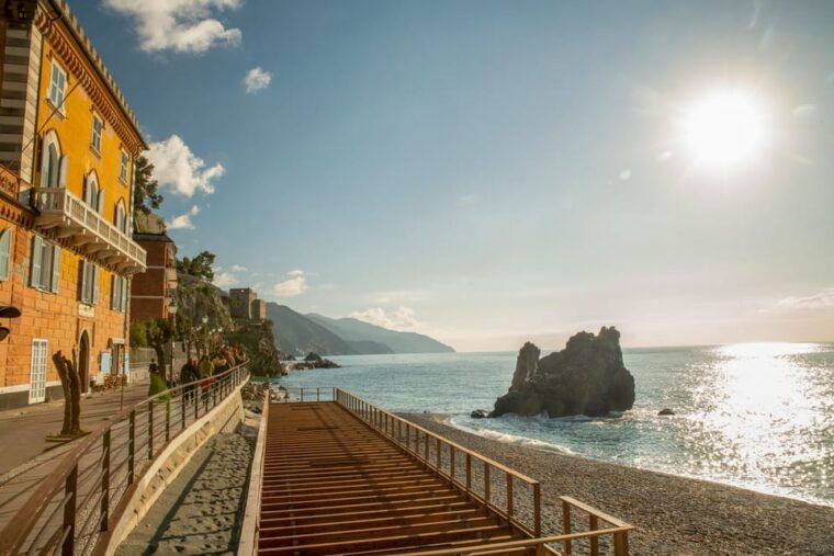 unique-christmas-in-cinque-terre-walking-tour