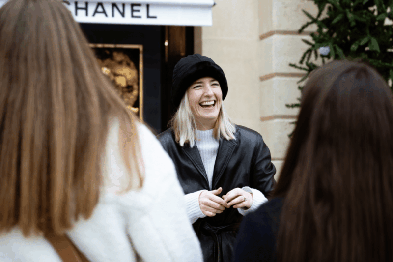 unique-guided-walking-tour-of-parisian-women-in-fashion