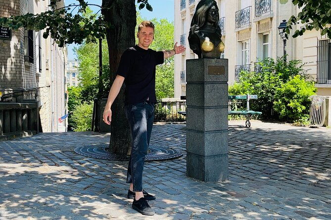 unique-montmartre-photo-tour-with-vogue-photographer