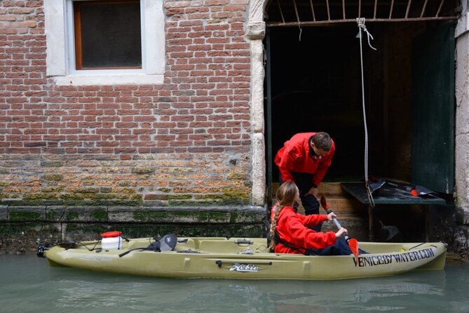 unique-night-tour-with-sunset-kayak-in-venice-with-a-local-guide