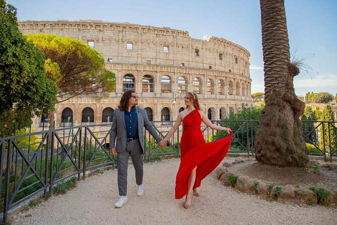 unique-rome-experience-personalised-photoshoot-at-colosseum