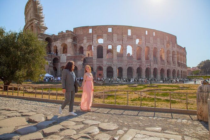 unique-rome-experience-personalised-photoshoot-at-colosseum