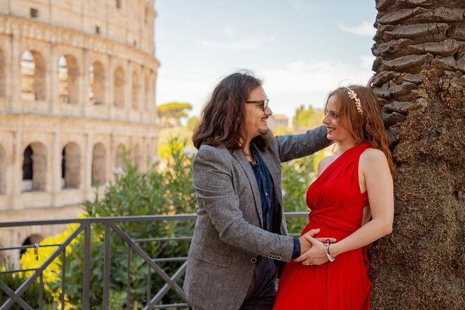 unique-rome-experience-personalised-photoshoot-at-colosseum