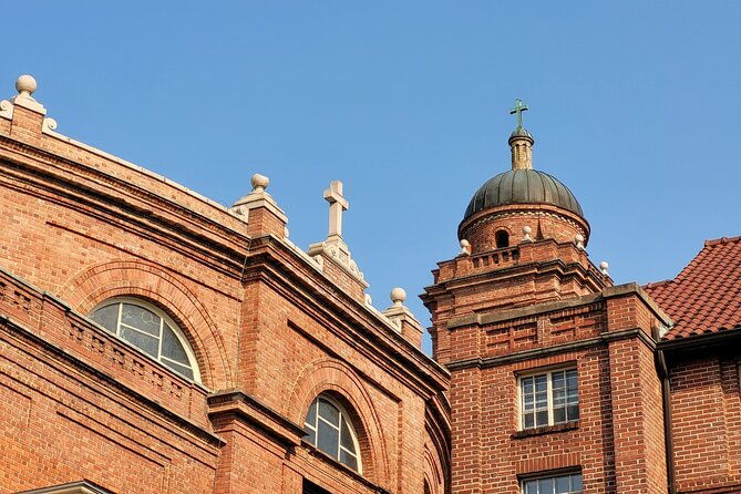 unique-sites-of-asheville-walking-tour-for-couples
