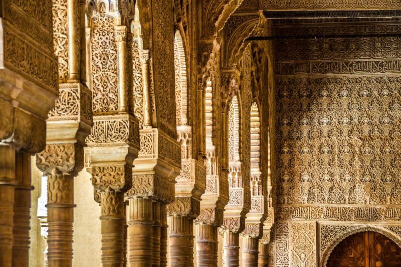 unique-sites-of-granada-walking-tour-for-couples