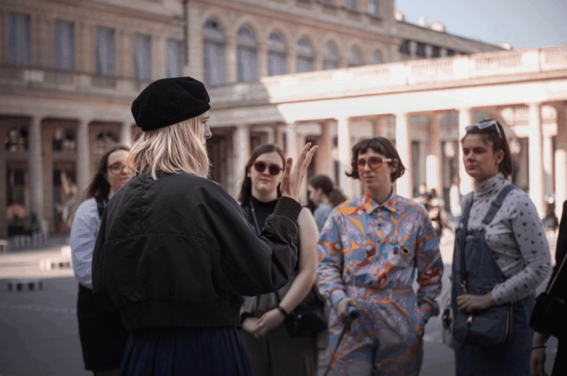 unique-tour-of-parisian-women-in-theatre-film-and-music