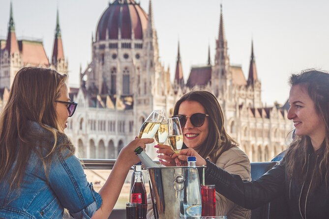 unlimited-booze-cruise-downtown-budapest