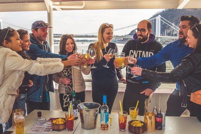 unlimited-booze-cruise-downtown-budapest