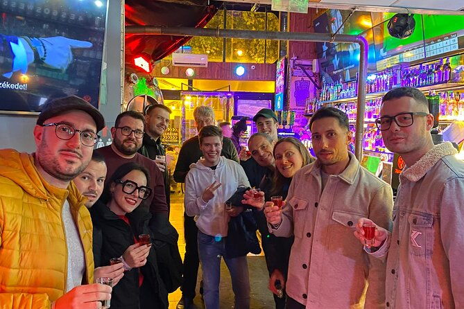 unlimited-drinks-budapest-bar-pub-crawl-free-shots-vip-entry