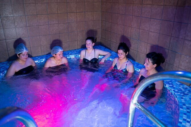 Unlimited Sauna Steam and Jacuzzi - Key Points