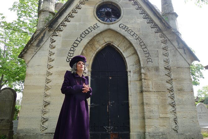 unusual-2-hour-guided-tour-of-the-pere-lachaise-cemetery