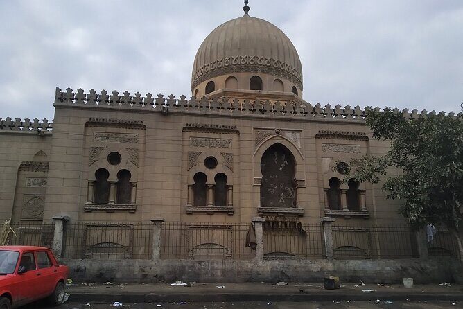 Unusual 4 hours Tour Garbage & City of the Dead, St Simone church - Exploring Cairo’s Hidden Sides: A Closer Look at the Tour