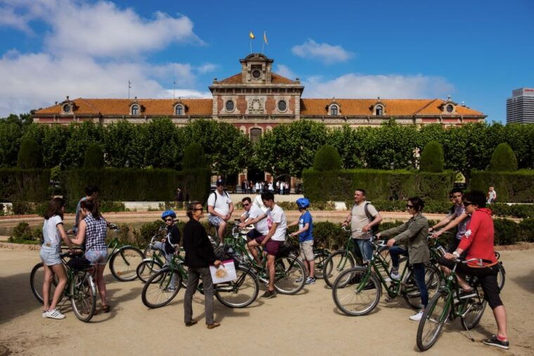 unusual-barcelona-bike-tour-in-french