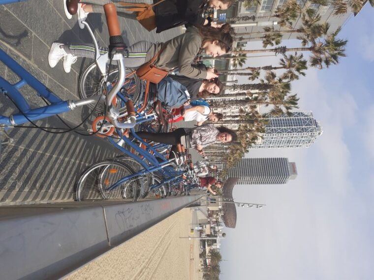 unusual-barcelona-bike-tour-in-french
