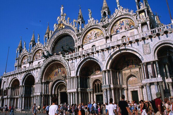 Unusual Perspectives of St Mark's Basilica and Museum - FAQs