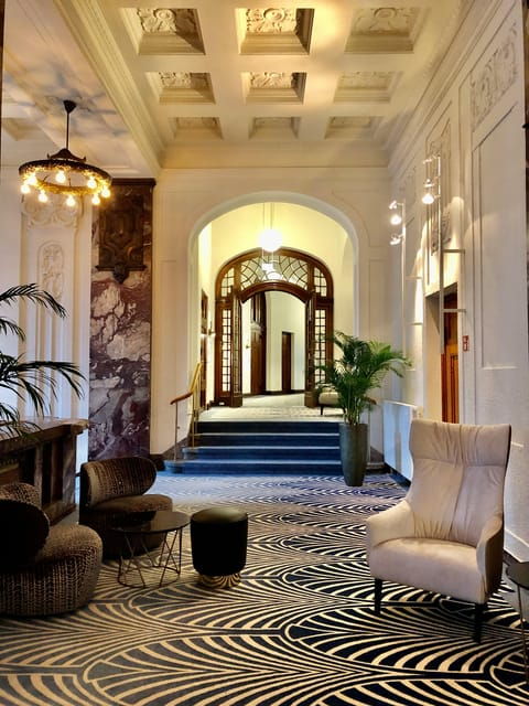unveiling-new-york-citys-most-breathtaking-lobbies