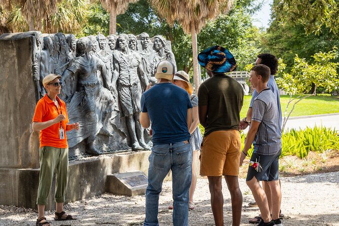 unveiling-voodoo-walking-tour-with-entrance-into-voodoo-temple