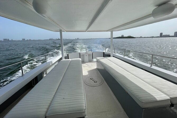 up-to-34pax-bachelorette-party-boat-yacht-rent-miami