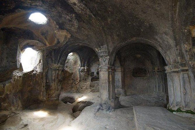 uplistsikhe-borjomi-gori-mtskheta-2