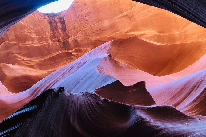 upper-and-lower-antelope-canyon-with-horseshoe-bend-hiking-tour