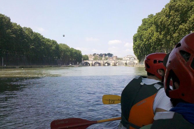 urban-rafting-on-romes-tiber-river