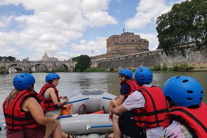 urban-rafting-on-romes-tiber-river
