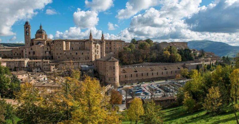 urbino-2-hour-private-walking-tour-with-certified-guide