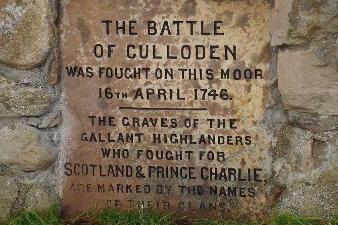 urquhart-castle-loch-ness-centre-gin-outlander-sites