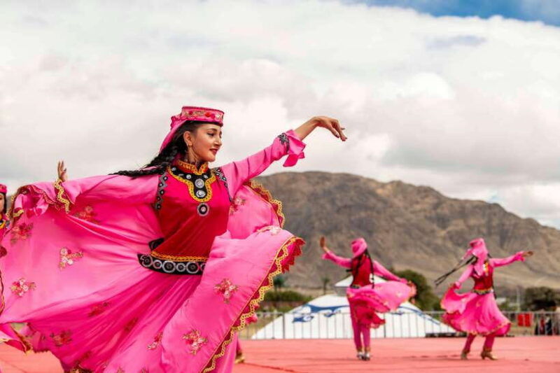 urumqi-8-day-xinjiang-tour-with-kanas-lake-and-hemu-village