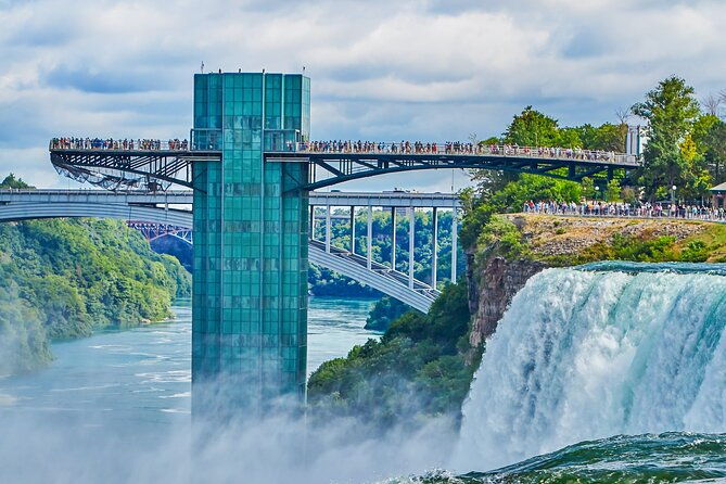 usa-side-niagara-falls-adventure-tour