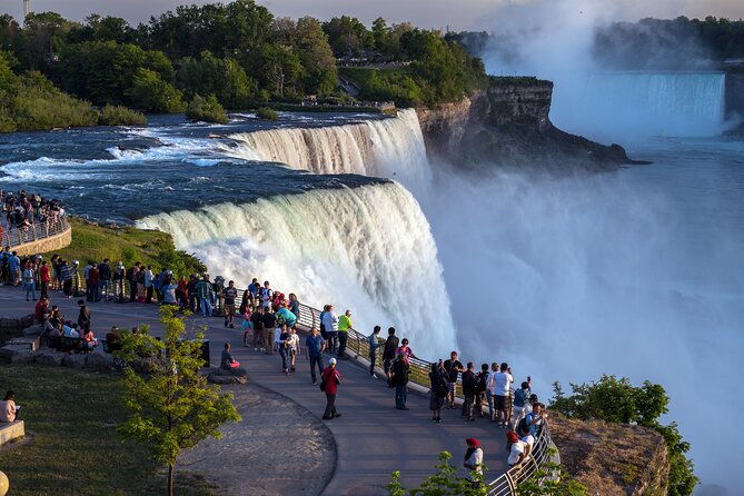 usa-side-niagara-falls-adventure-tour