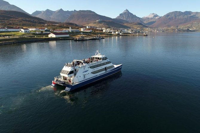 ushuaia-beagle-channel-navigation-wolf-island-and-descent-at-bridges-islands