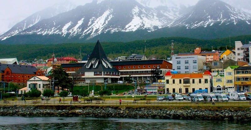 ushuaia-double-decker-sightseeing-tour
