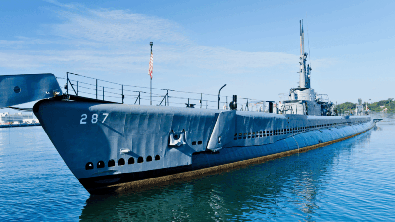 uss-arizona-memorial-honolulu-city-pearl-harbor-tour