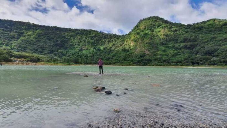 usulutan-emeralds-of-joy