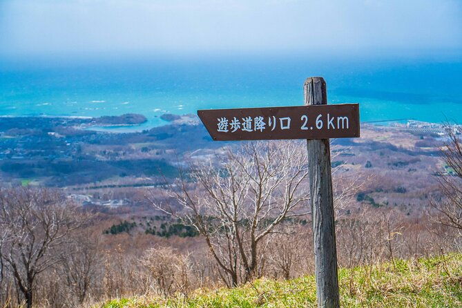 usuzan-volcano-guided-hiking-private-tour